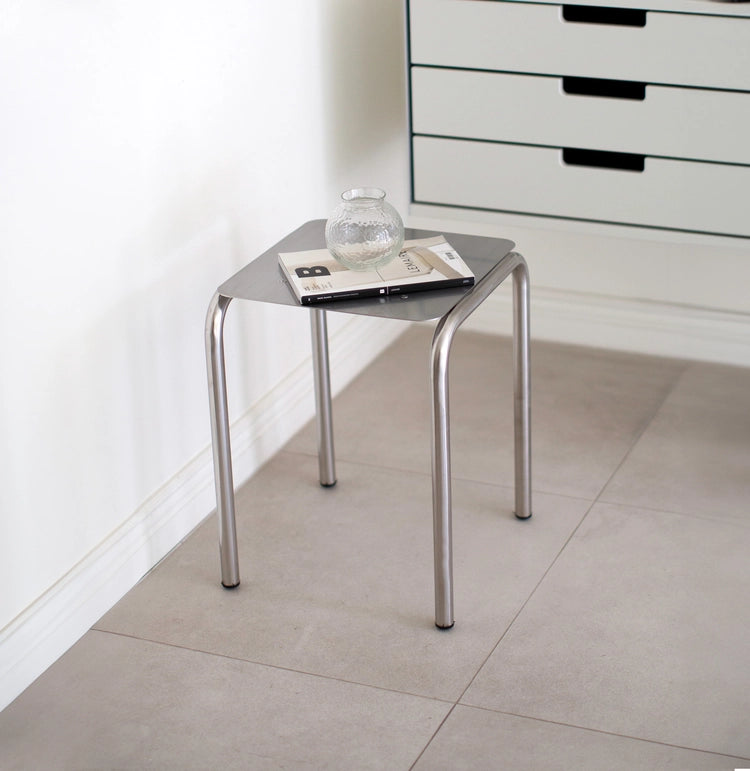 Compacto Stool