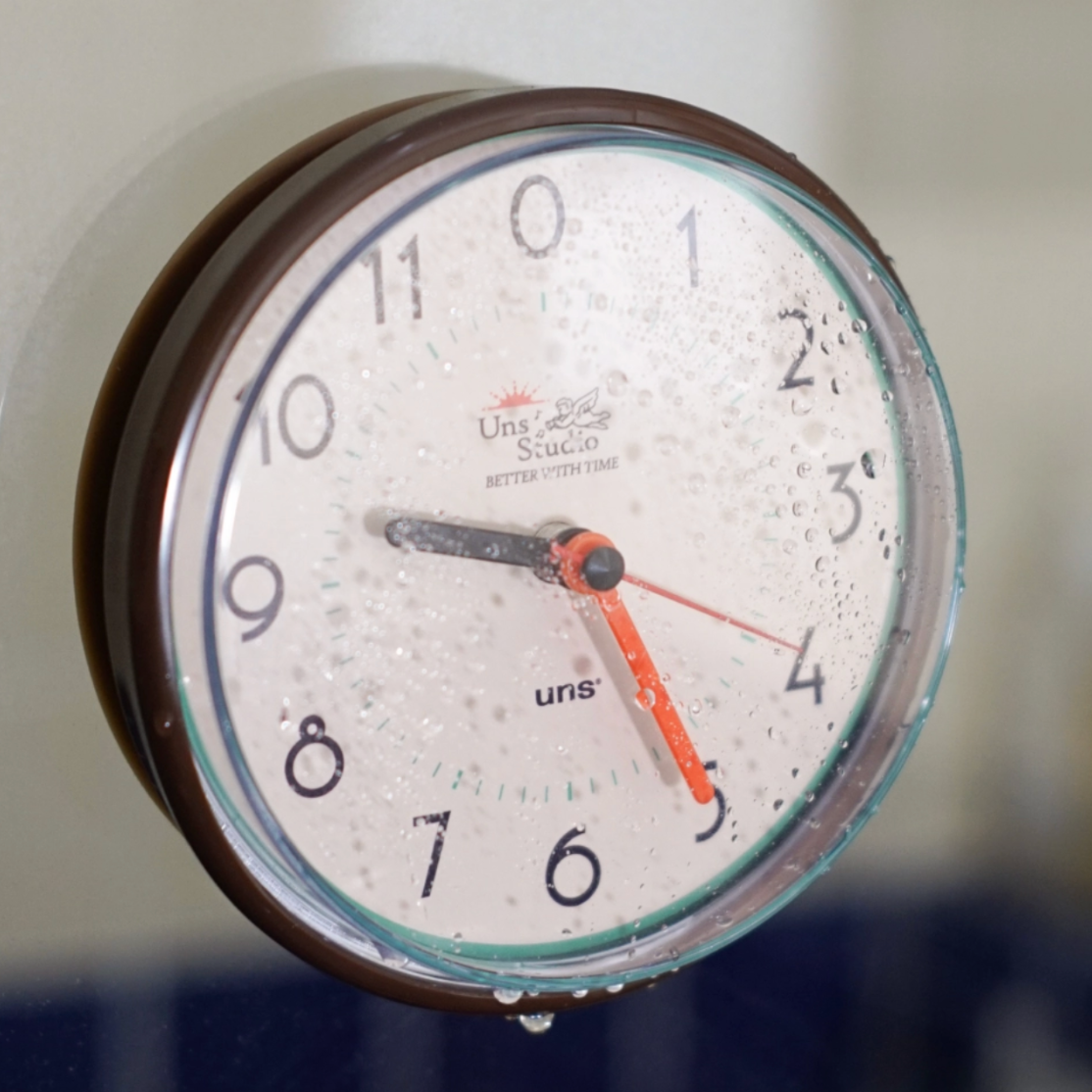 Simple Suction Waterproof Clock