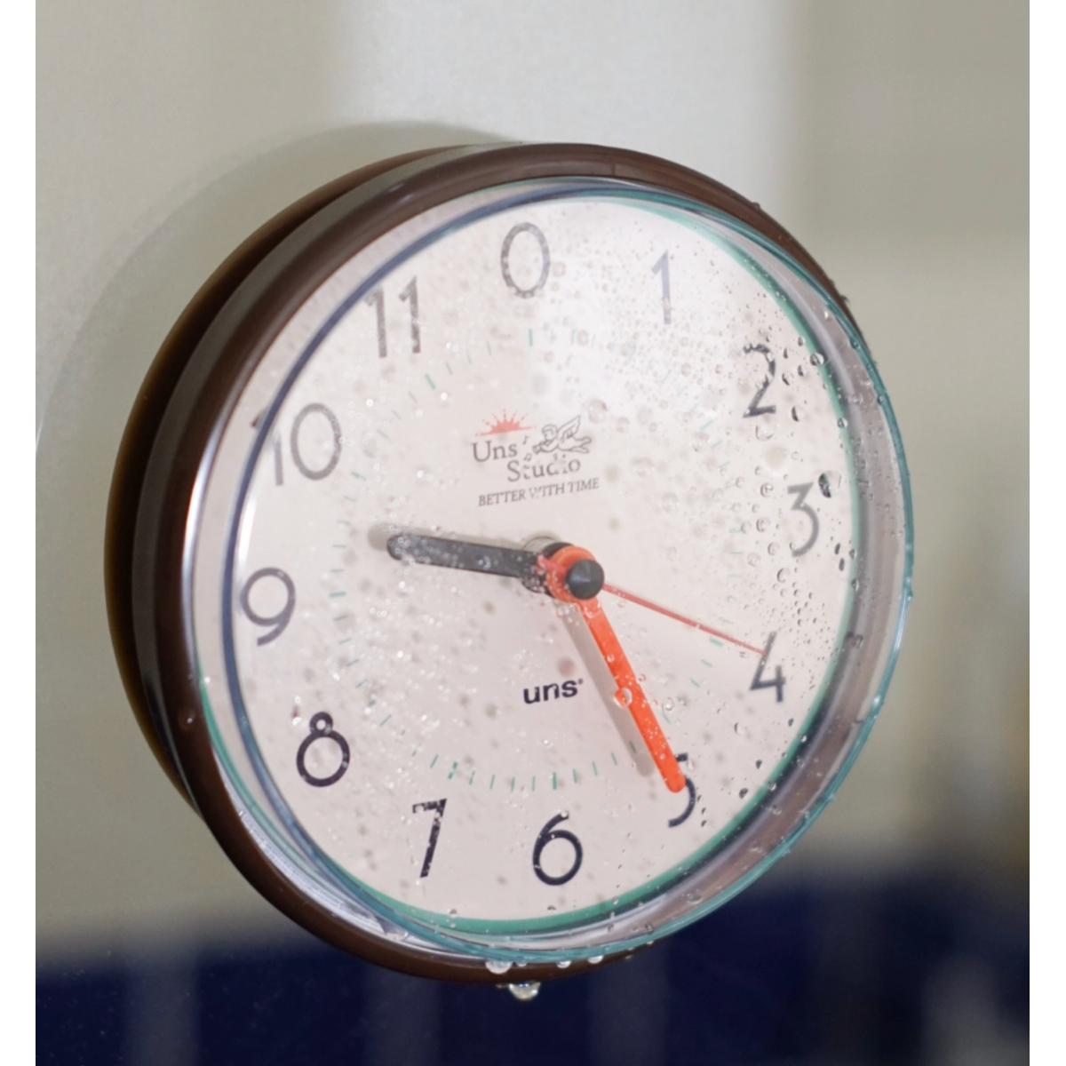 Simple Suction Waterproof Clock