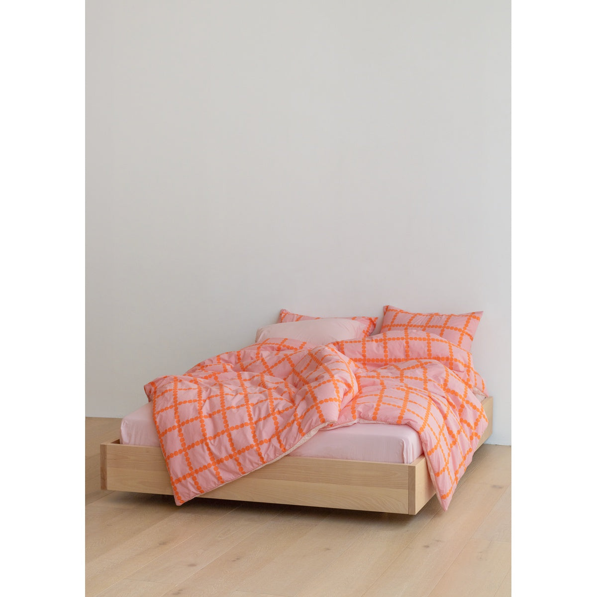 BLOSSOM CHECK CORAL PILLOW CASE