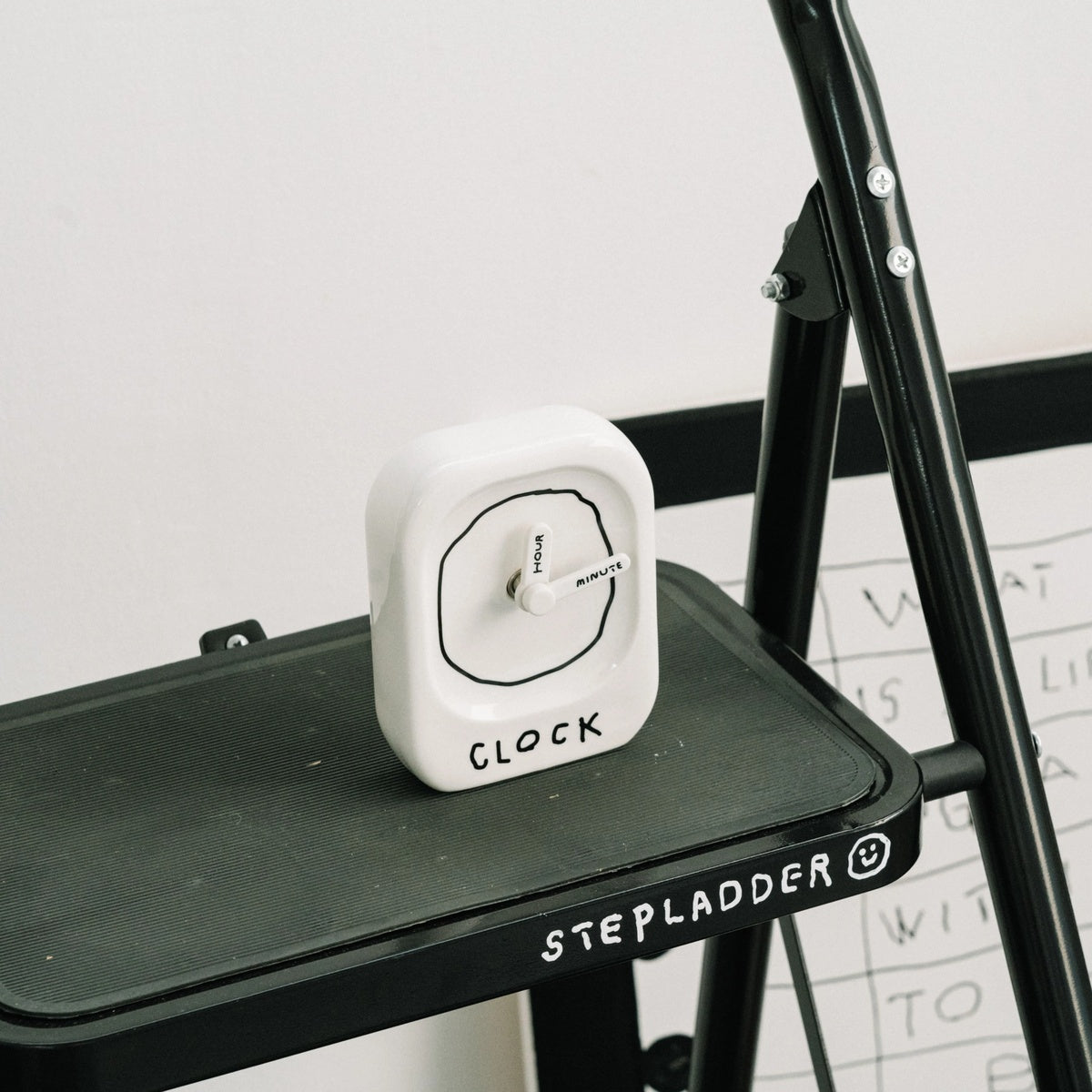INAP EDITION Ceramic Cube Clock 01