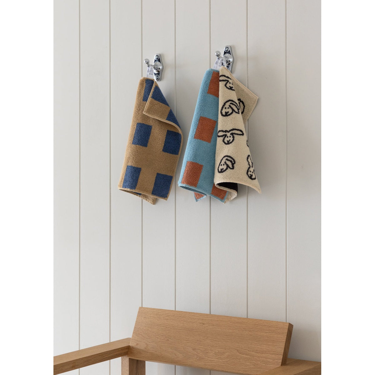 BUILDING HAND TOWEL - MIDNIGHT
