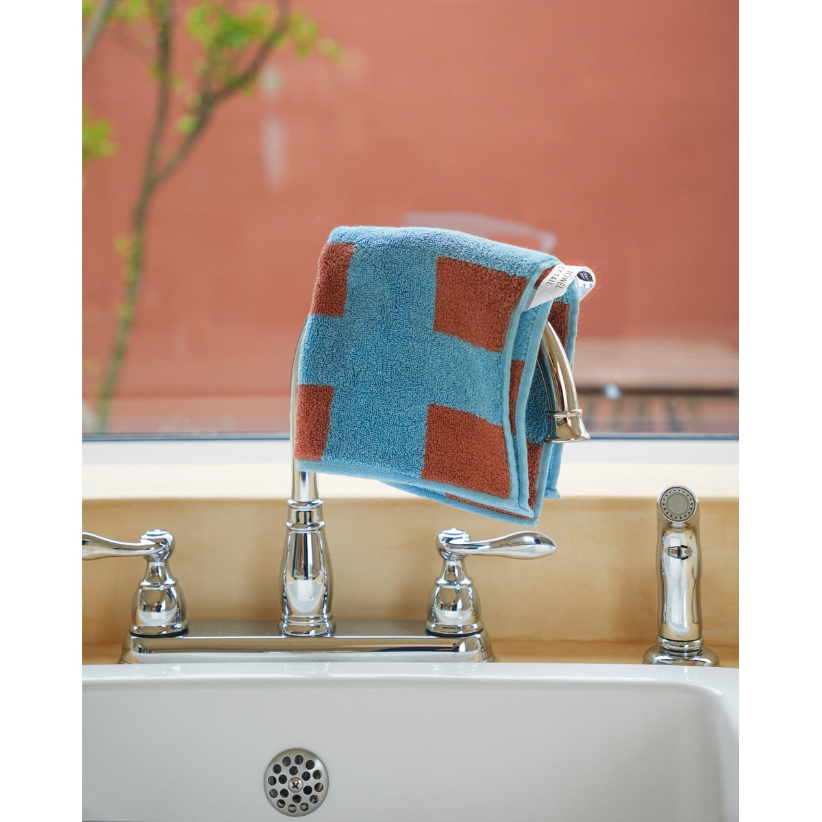 BUILDING HAND TOWEL - SUNSET