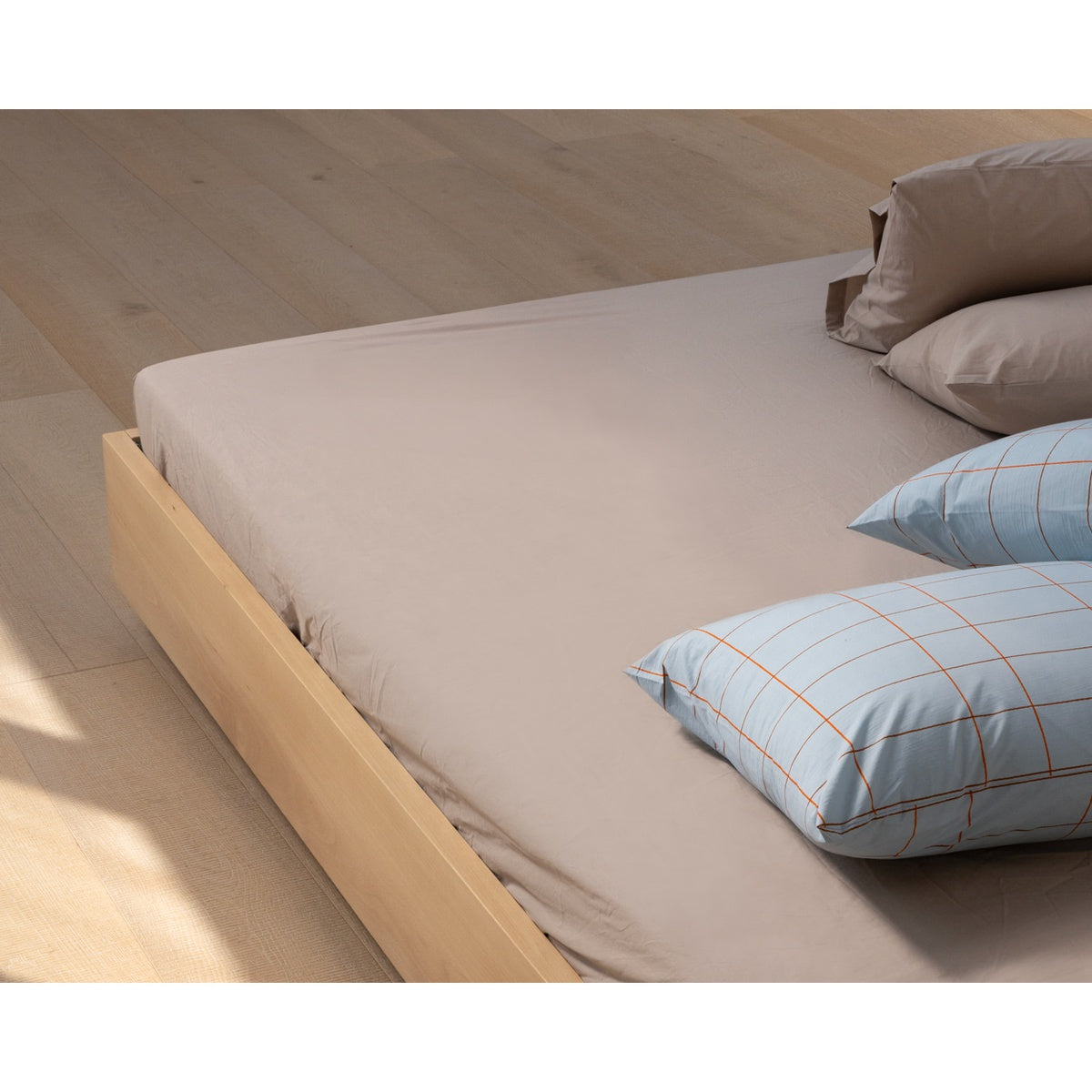 DEEP BEIGE FITTED SHEET