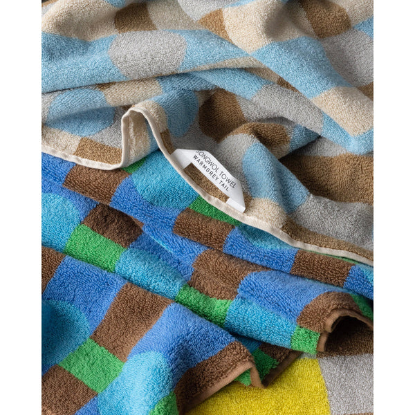 DOT CHECK FACE TOWEL - BLUE ON BRICK