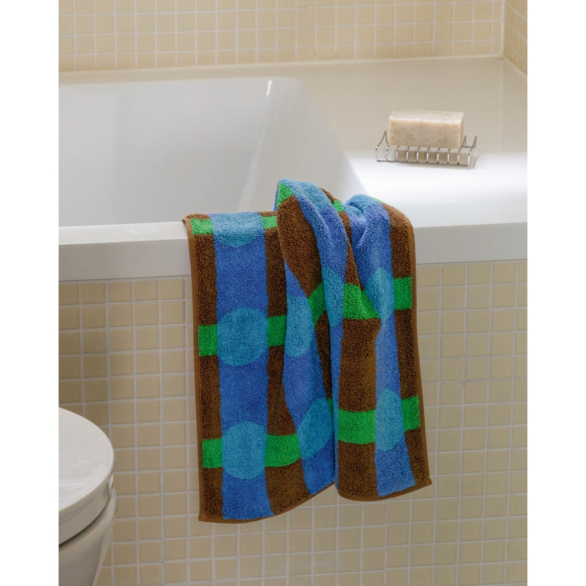 DOT CHECK FACE TOWEL - BLUE ON BRICK