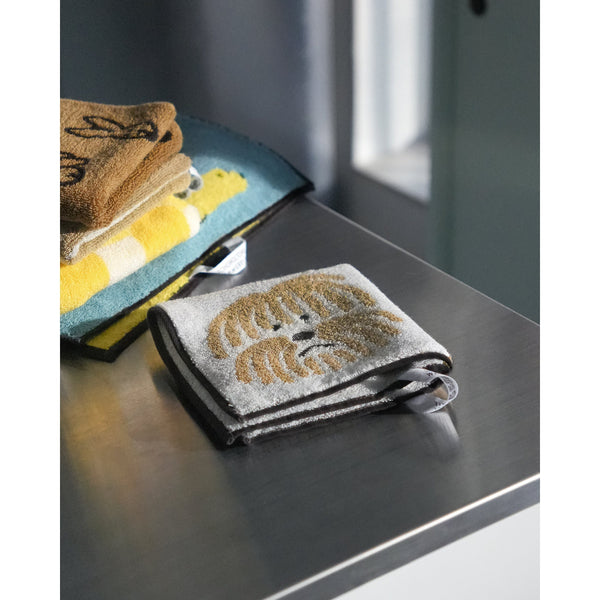 FLUFFY DOG HAND TOWEL - BEIGE