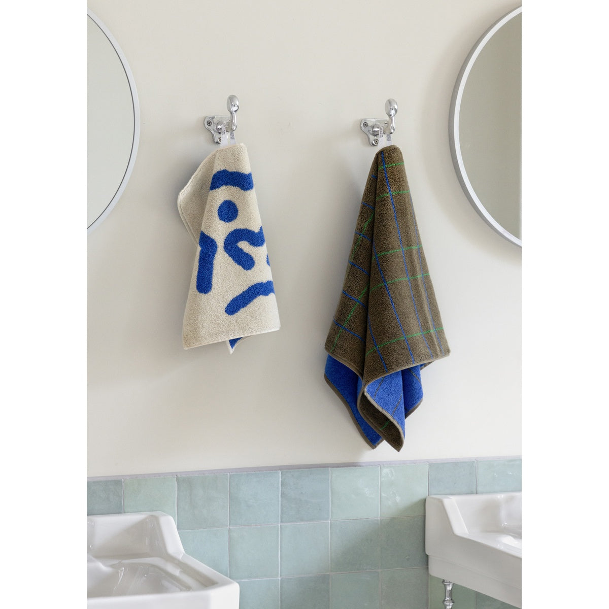 GORILLA HAND TOWEL - BLUE