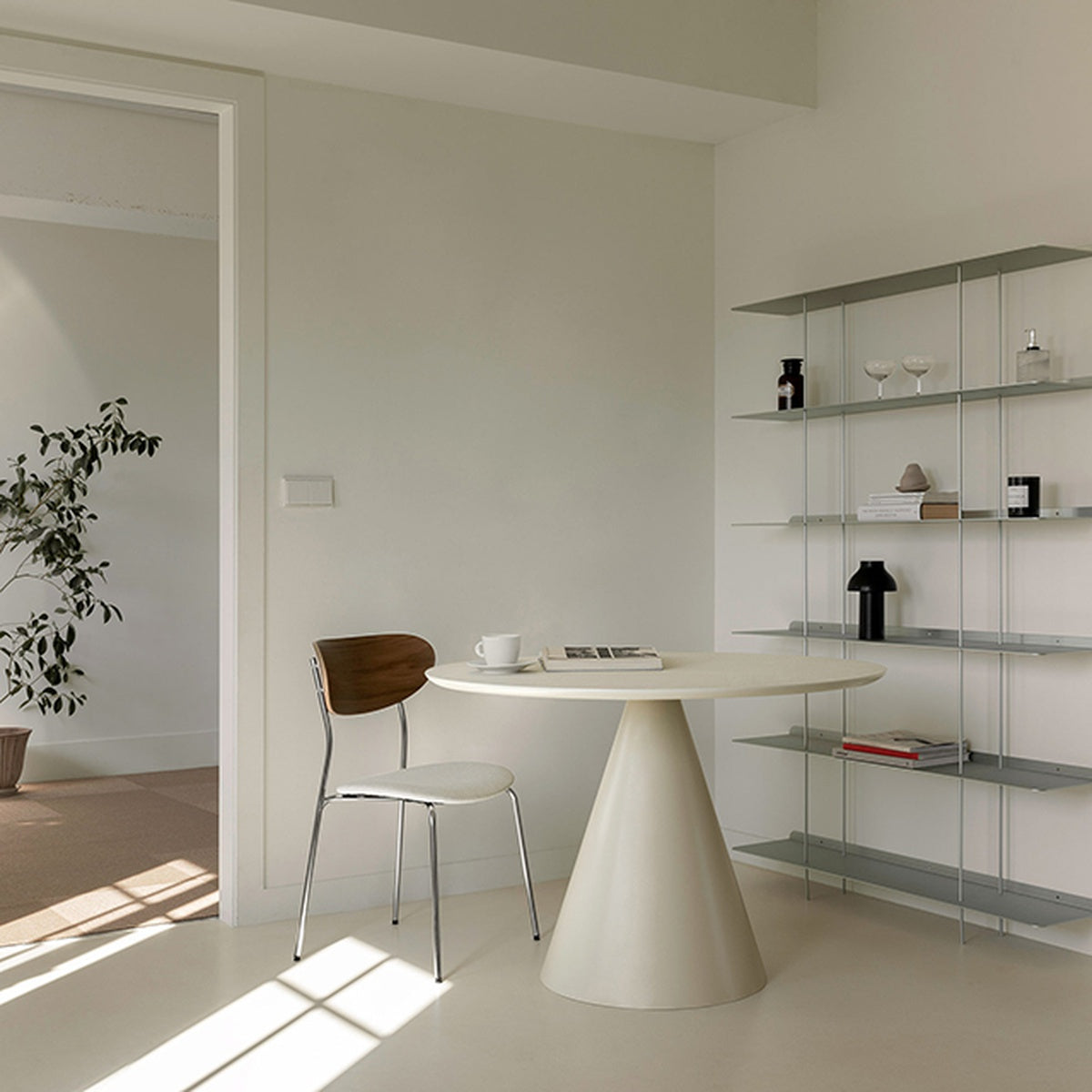 HAV CERAMIC ROUND TABLE