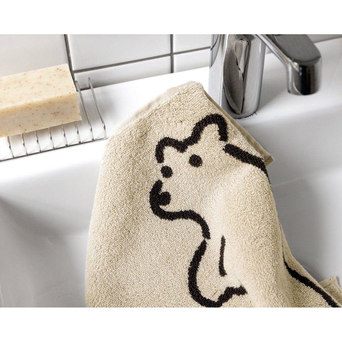 HUGGY BEAR HAND TOWEL - CREAM