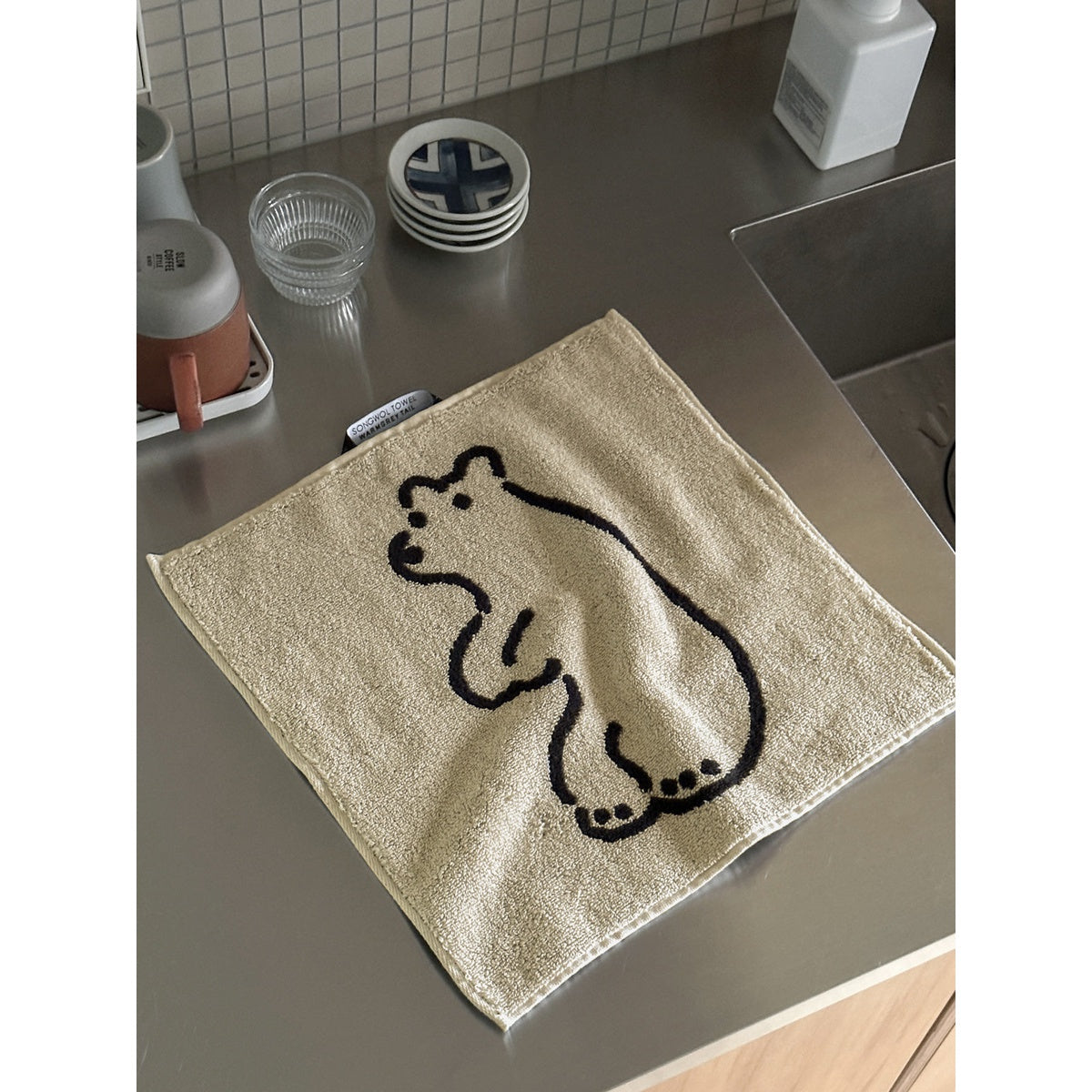 HUGGY BEAR HAND TOWEL - CREAM