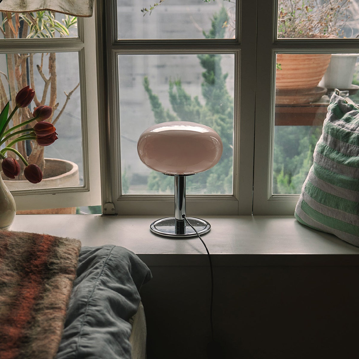 SNOWBALL22 V2 TABLE LAMP - PEACH