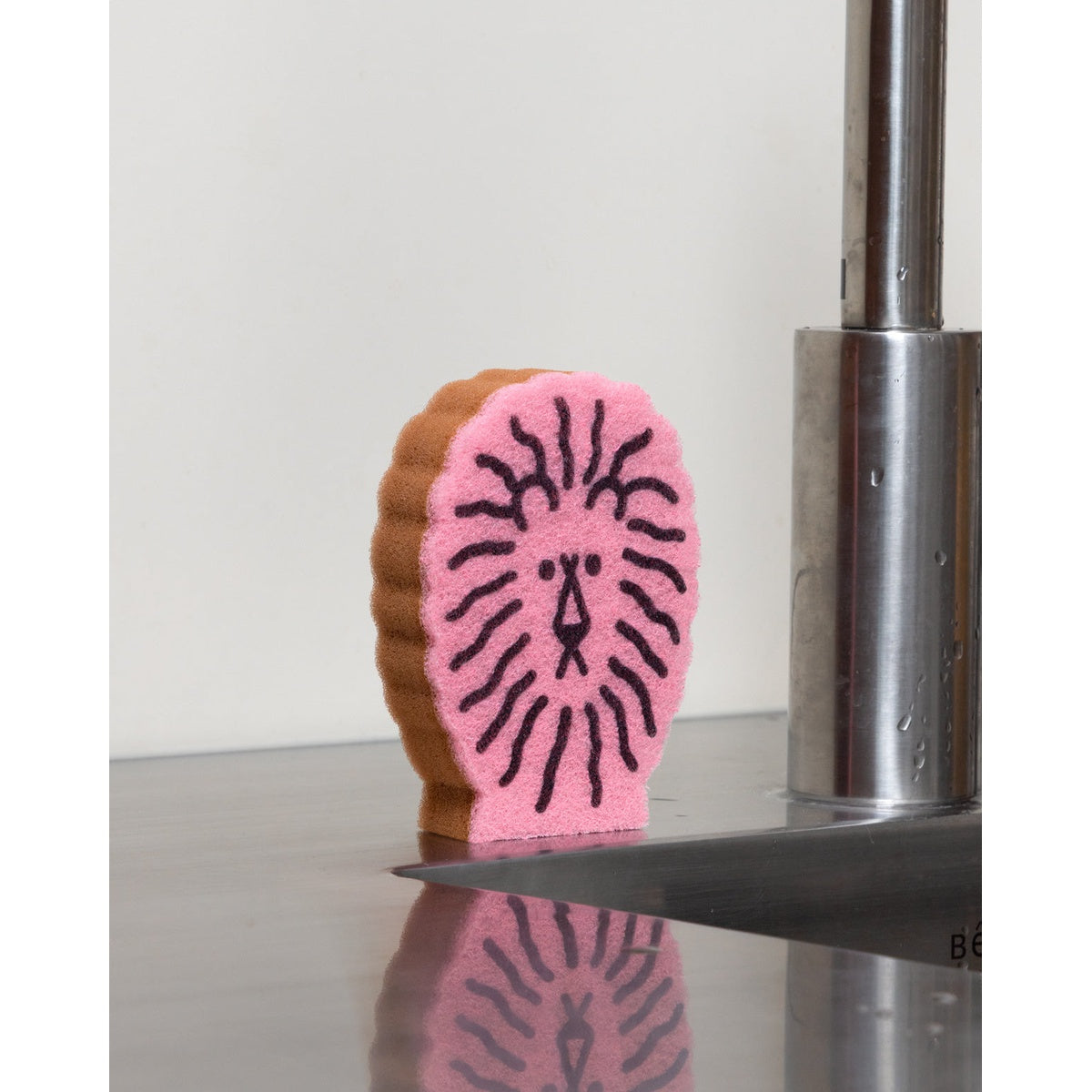 LION DISH SPONGE - BLACK