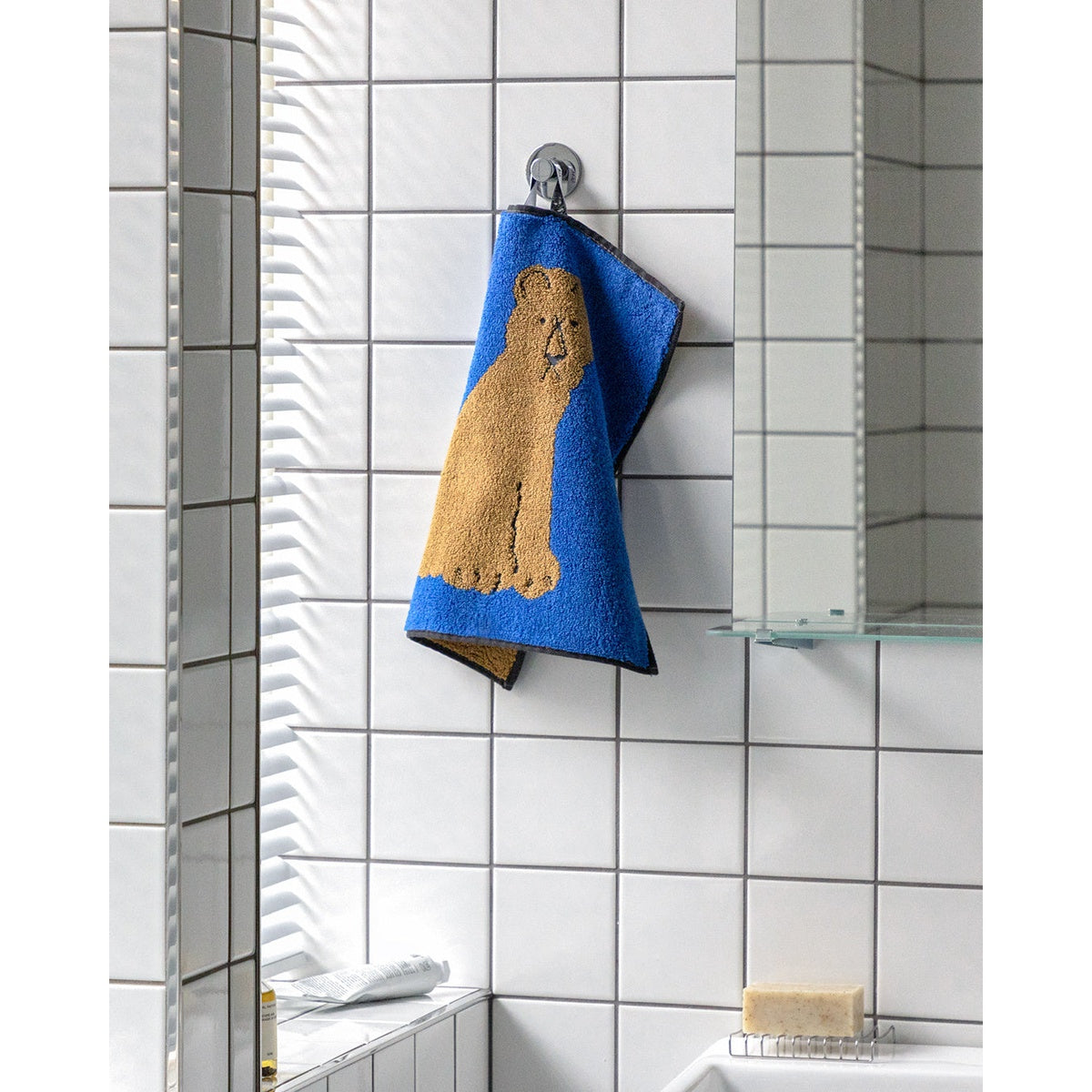 LIONESS HAND TOWEL - BLUE