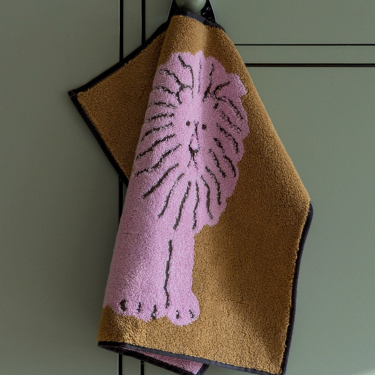 LION HAND TOWEL - CORAL