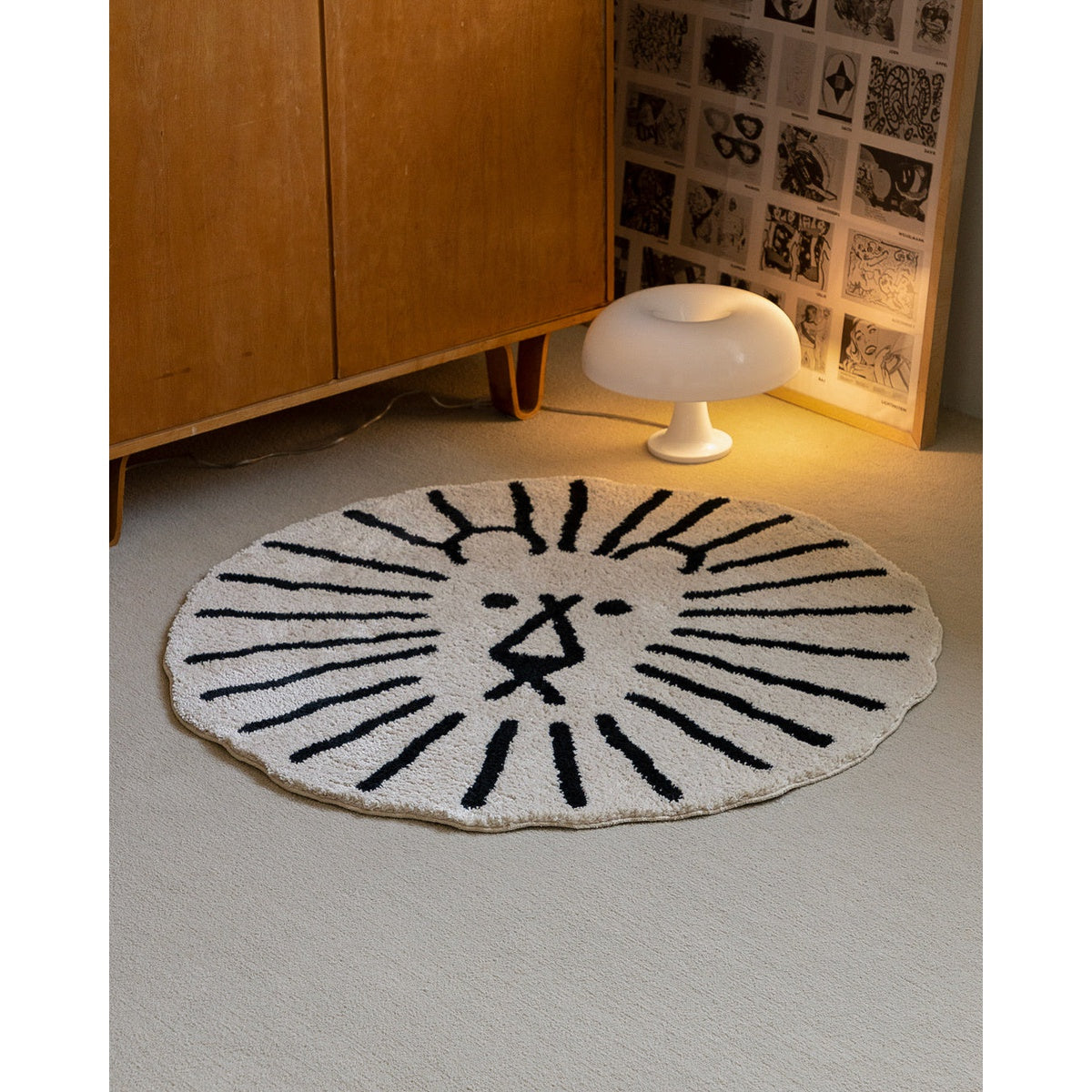 LION RUG - BLACK LINE ON IVORY (ø100cm)