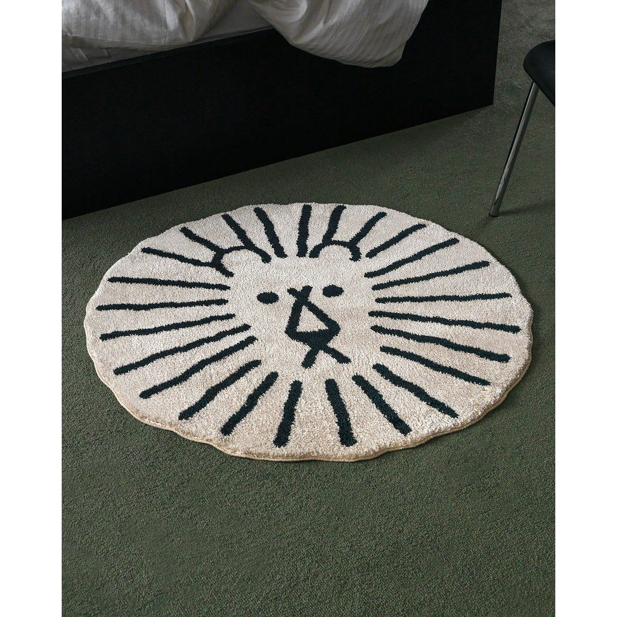 LION RUG - BLACK LINE ON IVORY (ø100cm)