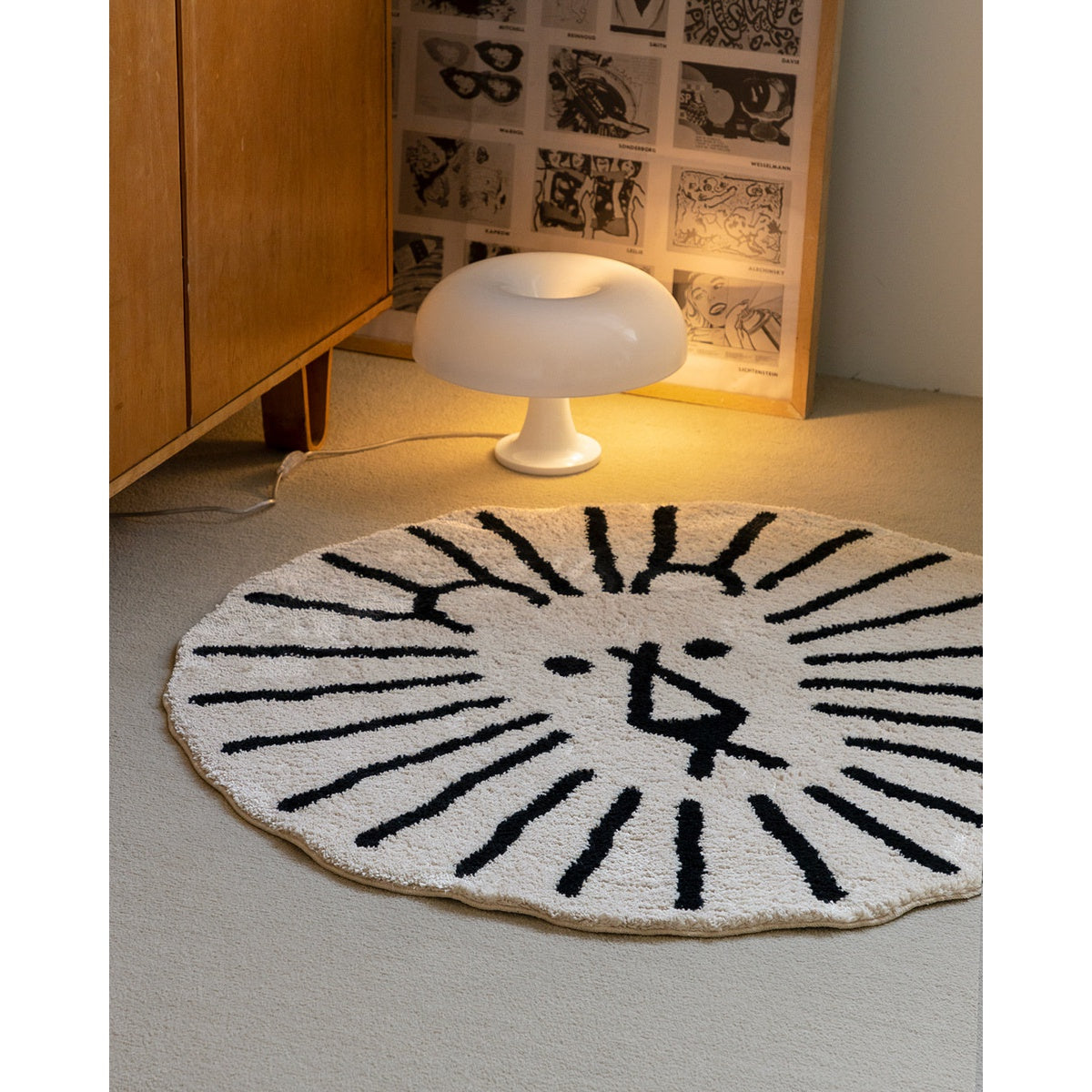 LION RUG - BLACK LINE ON IVORY (ø100cm)