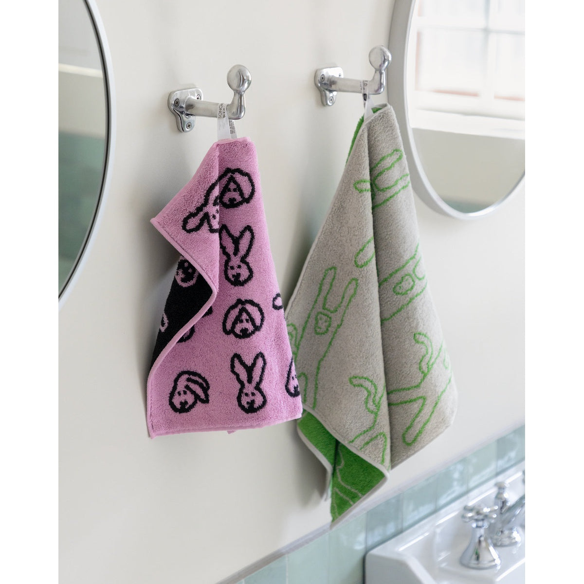 MONKEY FACE TOWEL - GREEN ON GREY