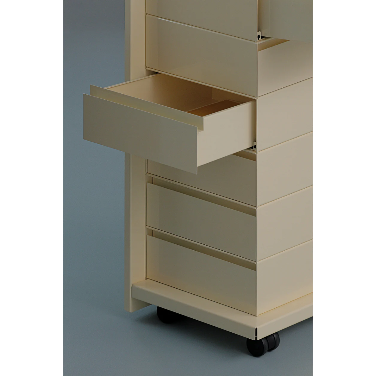 ECKE TROLLEY (HIGH) (With 3 Small & 1 Medium Drawer)
