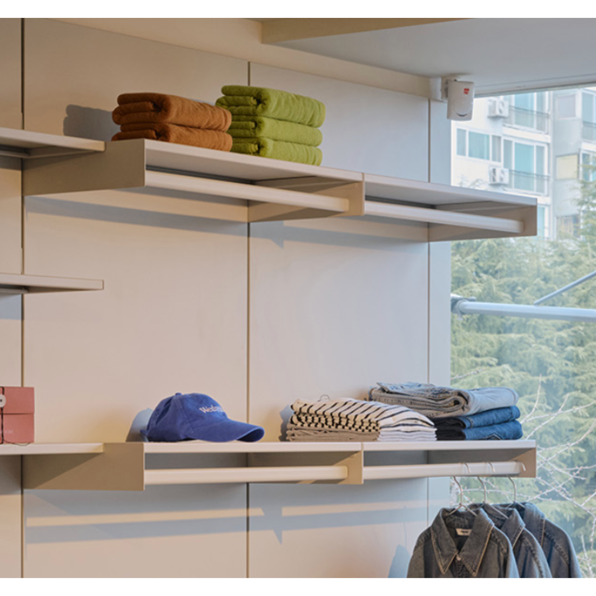 SYSTEM000 HANGER SHELF