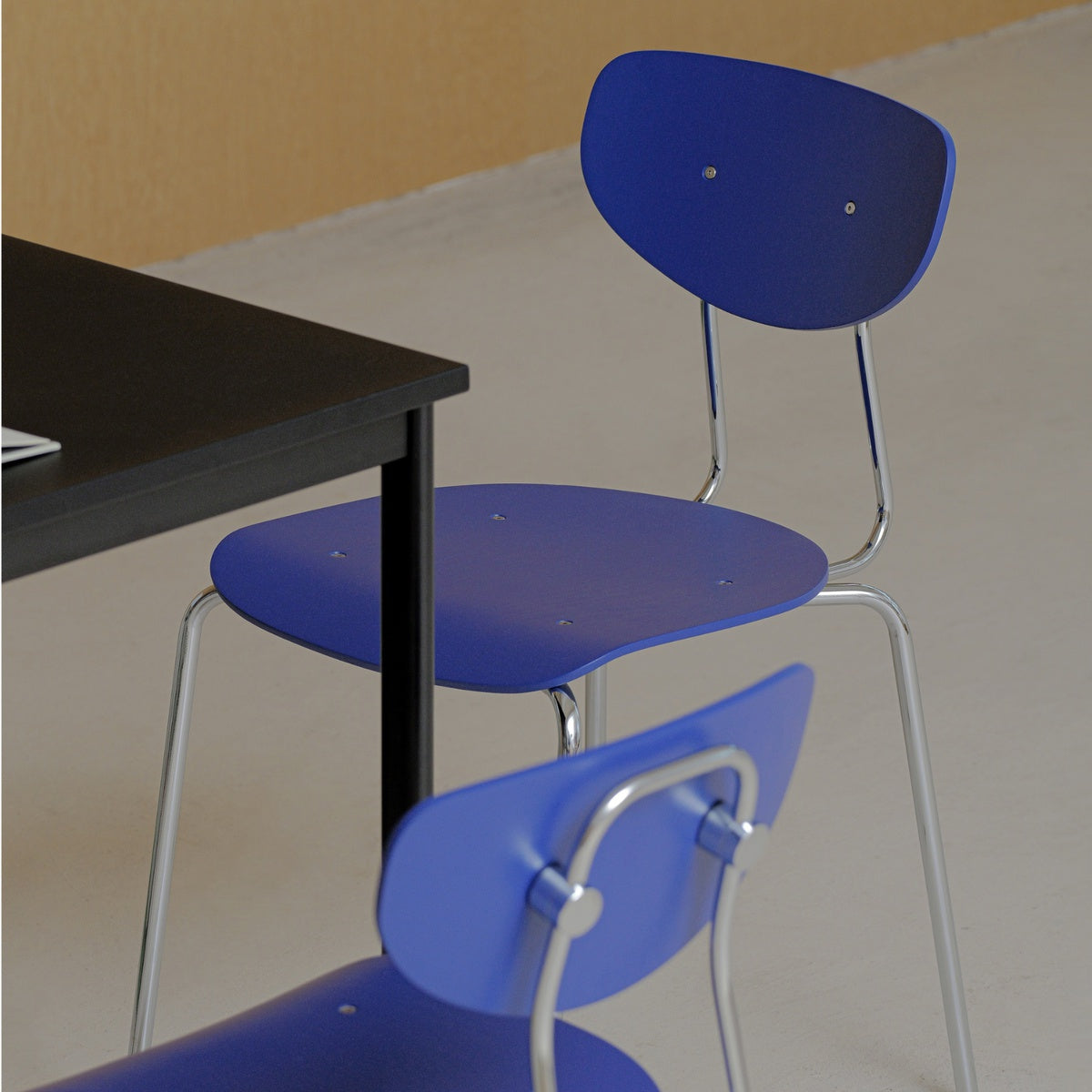 ALTER CHAIR
